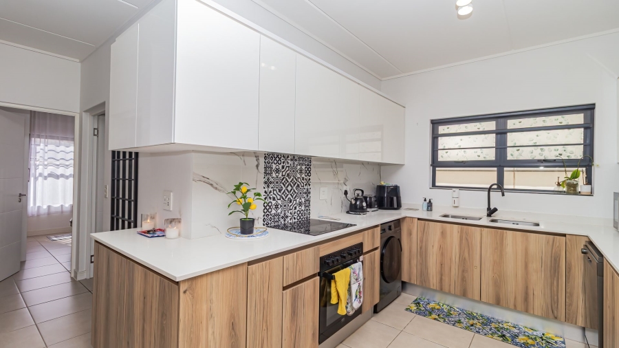 3 Bedroom Property for Sale in Sandown Western Cape